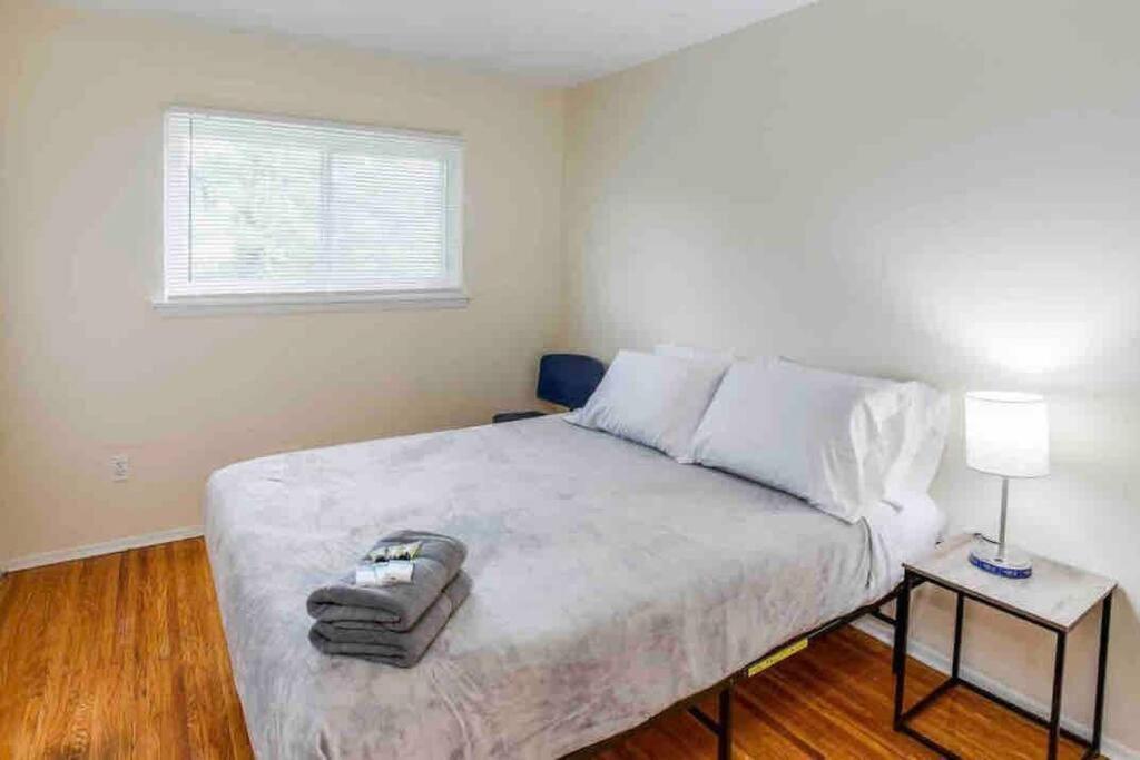 Apartamento Amazing Ranch Mins Away From Airprt/Rit/Dwtn/Uofr Rochester Exterior foto