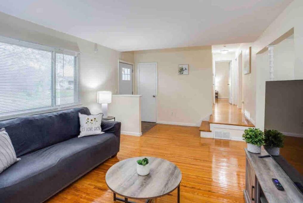 Apartamento Amazing Ranch Mins Away From Airprt/Rit/Dwtn/Uofr Rochester Exterior foto