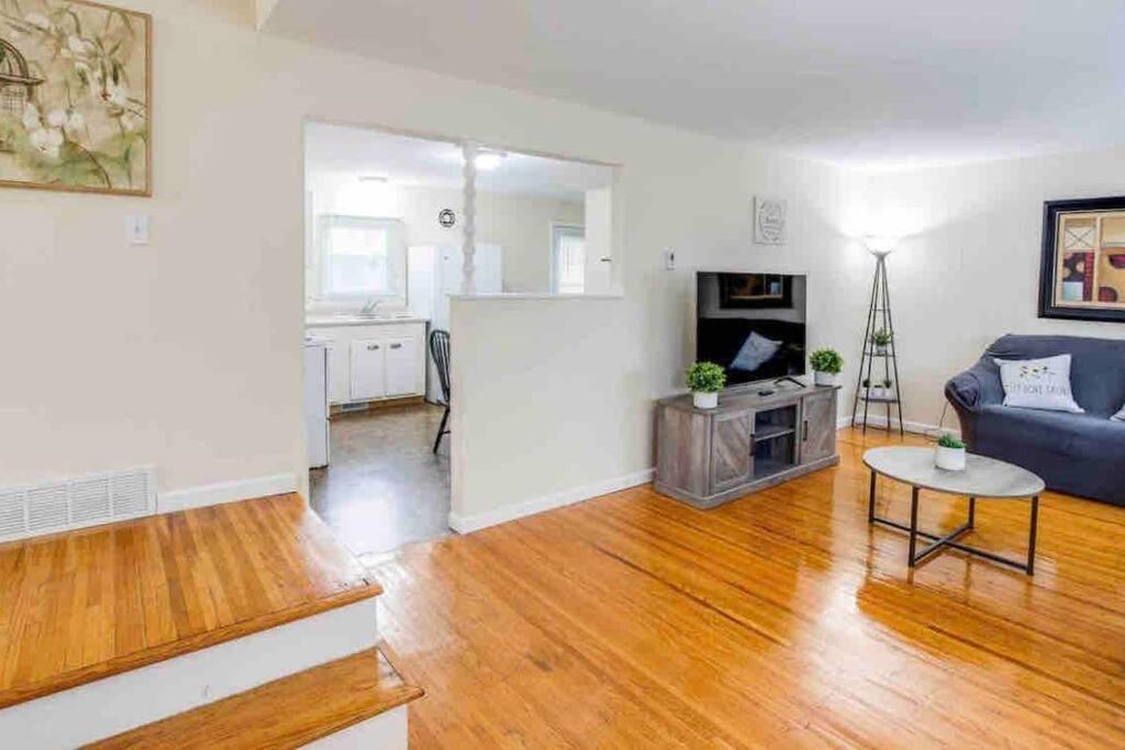 Apartamento Amazing Ranch Mins Away From Airprt/Rit/Dwtn/Uofr Rochester Exterior foto
