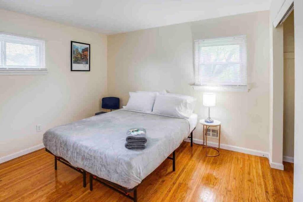 Apartamento Amazing Ranch Mins Away From Airprt/Rit/Dwtn/Uofr Rochester Exterior foto