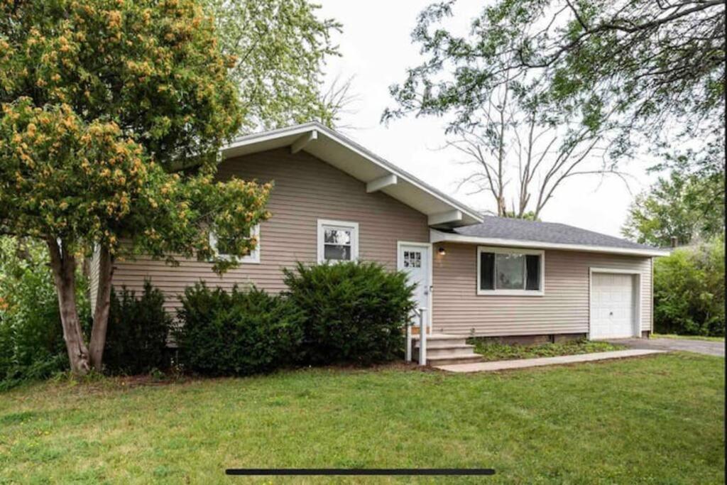 Apartamento Amazing Ranch Mins Away From Airprt/Rit/Dwtn/Uofr Rochester Exterior foto